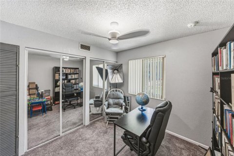 Condo in Saint Petersburg, Florida, 2 bedrooms № 2212200 - photo 27