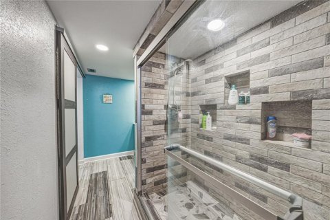 Condo in Saint Petersburg, Florida, 2 bedrooms № 2212200 - photo 24