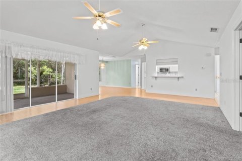 House in Homosassa, Florida 3 bedrooms, 179.02 sq.m. № 1919941 - photo 10