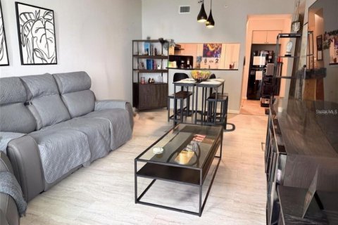 Copropriété à vendre à Orlando, Floride: 1 chambre, 74.04 m2 № 2202601 - photo 4
