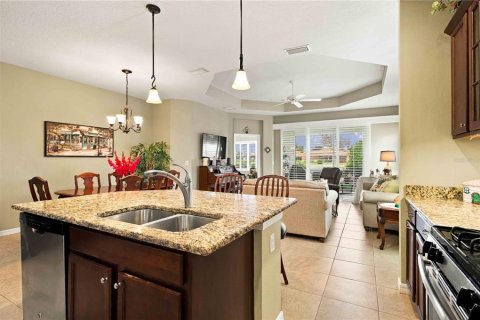 Villa ou maison à vendre à Bradenton, Floride: 2 chambres, 142.14 m2 № 2425503 - photo 12