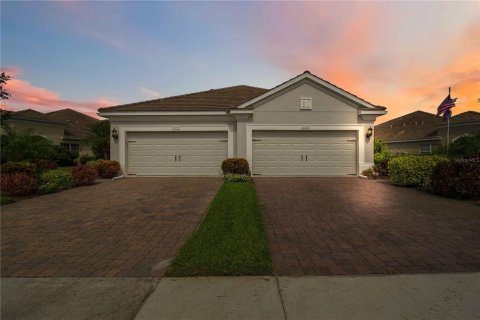 Villa ou maison à vendre à Bradenton, Floride: 2 chambres, 142.14 m2 № 2425503 - photo 3