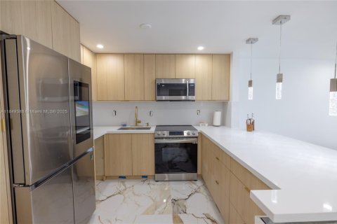 Copropriété à vendre à Hollywood, Floride: 1 chambre, 76.18 m2 № 2017374 - photo 11