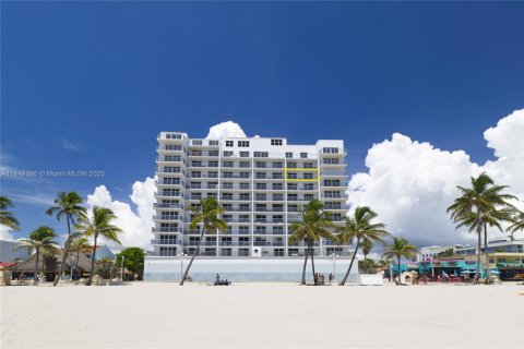 Copropriété à vendre à Hollywood, Floride: 1 chambre, 76.18 m2 № 2017374 - photo 6
