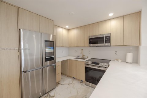 Copropriété à vendre à Hollywood, Floride: 1 chambre, 76.18 m2 № 2017374 - photo 12
