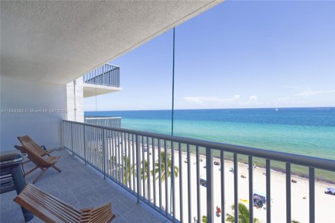 Copropriété à vendre à Hollywood, Floride: 1 chambre, 76.18 m2 № 2017374 - photo 19