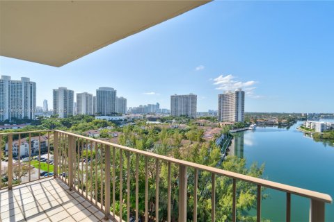 Condo in Aventura, Florida, 1 bedroom  № 1645090 - photo 18