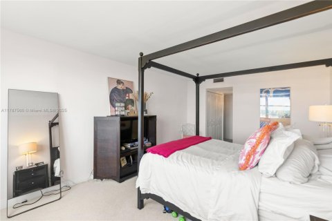 Condo in Aventura, Florida, 1 bedroom  № 1645090 - photo 12