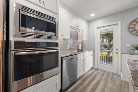 Villa ou maison à vendre à Saint Petersburg, Floride: 3 chambres, 141.3 m2 № 2416770 - photo 7