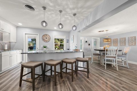 Villa ou maison à vendre à Saint Petersburg, Floride: 3 chambres, 141.3 m2 № 2416770 - photo 4