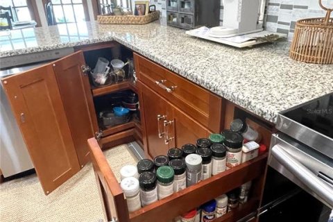 Casa en venta en Spring Hill, Florida, 3 dormitorios, 198.81 m2 № 1912534 - foto 19