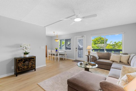 Condo in Deerfield Beach, Florida, 2 bedrooms  № 2368485 - photo 9