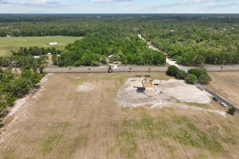 House in Bell, Florida 4 bedrooms, 184.32 sq.m. № 1675193 - photo 17
