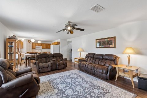 House in Kissimmee, Florida 4 bedrooms, 224.73 sq.m. № 2149518 - photo 9