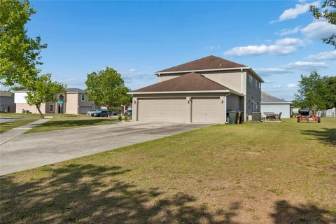 House in Kissimmee, Florida 4 bedrooms, 224.73 sq.m. № 2149518 - photo 25