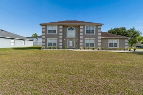Villa ou maison à Kissimmee, Floride 4 chambres, 224.73 m2 № 2149518