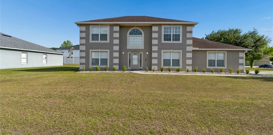 House in Kissimmee, Florida 4 bedrooms, 224.73 sq.m. № 2149518