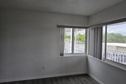 Condo in Cocoa, Florida, 1 bedroom  № 2234797 - photo 3