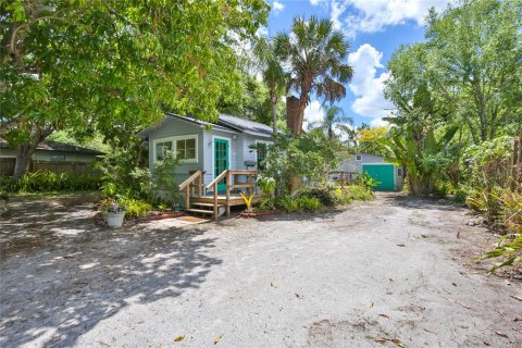 House in Sarasota, Florida 3 bedrooms, 112.41 sq.m. № 2225364