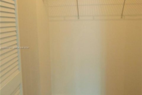 Condominio en alquiler en Miami, Florida, 1 dormitorio, 57.97 m2 № 2065462 - foto 17