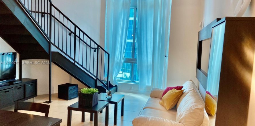 Condominio en Miami, Florida, 1 dormitorio  № 2065462