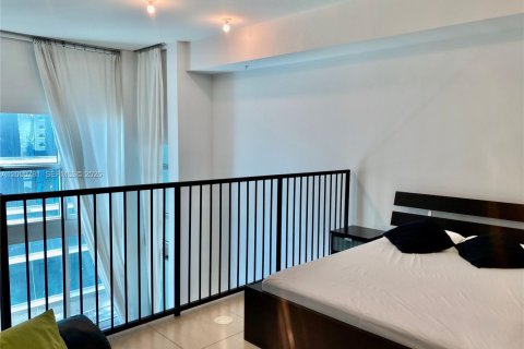 Condominio en alquiler en Miami, Florida, 1 dormitorio, 57.97 m2 № 2065462 - foto 10