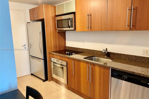Condominio en alquiler en Miami, Florida, 1 dormitorio, 57.97 m2 № 2065462 - foto 5