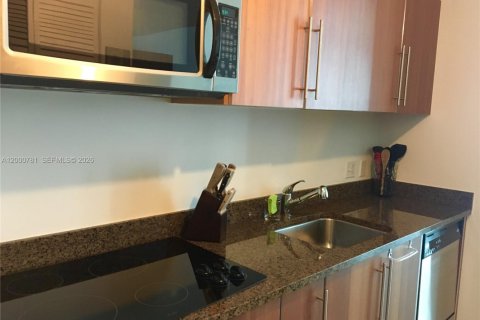 Condominio en alquiler en Miami, Florida, 1 dormitorio, 57.97 m2 № 2065462 - foto 19