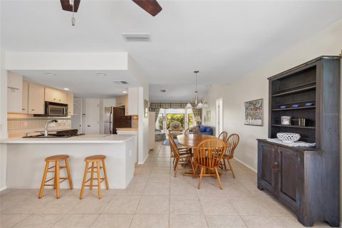 Casa en venta en Rotonda, Florida, 2 dormitorios, 126.16 m2 № 1721202 - foto 8
