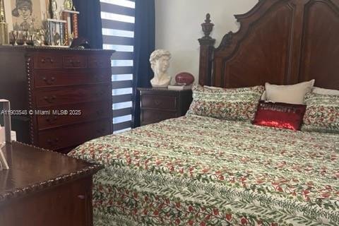 Casa en alquiler en Miami, Florida, 4 dormitorios, 192.49 m2 № 1954429 - foto 12