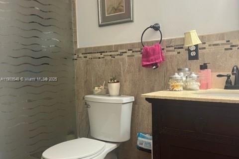 Casa en alquiler en Miami, Florida, 4 dormitorios, 192.49 m2 № 1954429 - foto 9