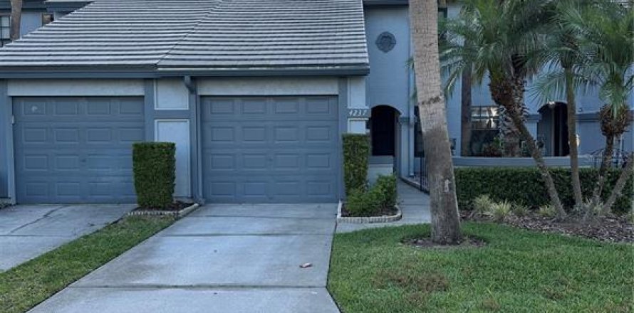 Townhouse in Tampa, Florida 2 bedrooms, 118.26 sq.m. № 1734766