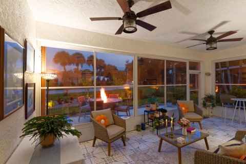 House in Port St. Lucie, Florida 2 bedrooms, 147.25 sq.m. № 2397720 - photo 27