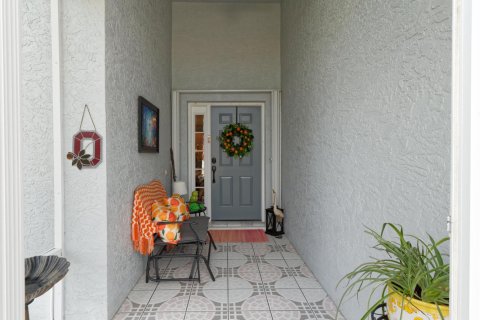 House in Port St. Lucie, Florida 2 bedrooms, 147.25 sq.m. № 2397720 - photo 4