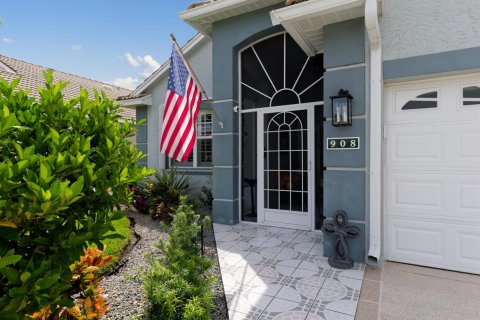 House in Port St. Lucie, Florida 2 bedrooms, 147.25 sq.m. № 2397720 - photo 3