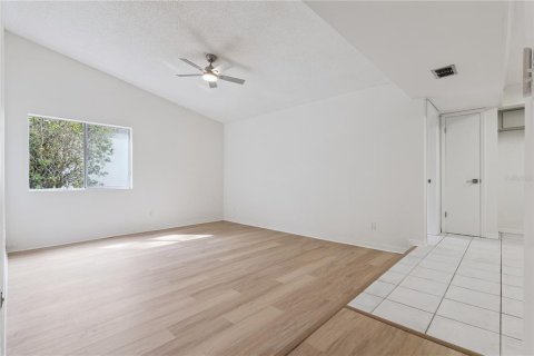 House in Longwood, Florida 3 bedrooms, 164.9 sq.m. № 2195590 - photo 7