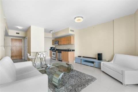 Copropriété à louer à Miami, Floride: 1 chambre, 64.85 m2 № 2168653 - photo 3