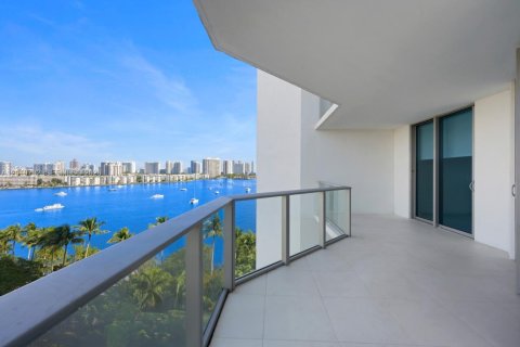 Condo in North Miami Beach, Florida, 2 bedrooms № 2076623 - photo 26