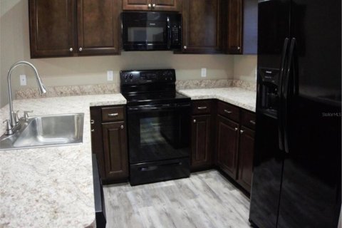 Commercial property in Citrus Springs, Florida 4 bedrooms, 190.45 sq.m. № 2150948 - photo 3