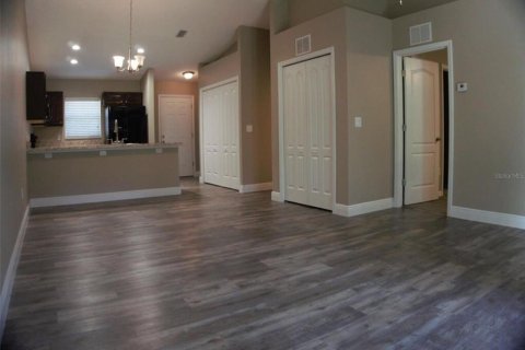 Commercial property in Citrus Springs, Florida 4 bedrooms, 190.45 sq.m. № 2150948 - photo 4