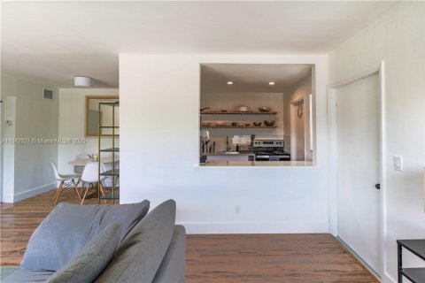 Copropriété à vendre à Miami Beach, Floride: 1 chambre, 59.46 m2 № 1957579 - photo 11