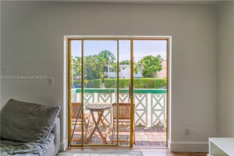 Copropriété à vendre à Miami Beach, Floride: 1 chambre, 59.46 m2 № 1957579 - photo 13