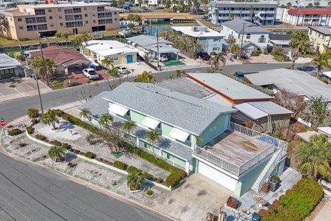 Commercial property in Treasure Island, Florida 5 bedrooms, 254.18 sq.m. № 1508889 - photo 3