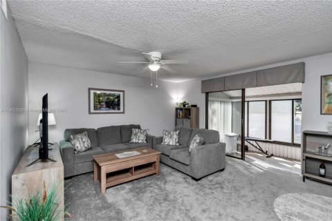 Copropriété à vendre à Ocala, Floride: 2 chambres, 95.41 m2 № 1955585 - photo 10