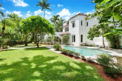 House in Coral Gables, Florida 4 bedrooms, 281.49 sq.m. № 1855224 - photo 6