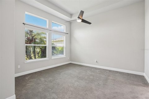 House in Land O' Lakes, Florida 4 bedrooms, 326.27 sq.m. № 2149489 - photo 23