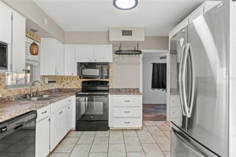 Casa en venta en Seminole, Florida, 3 dormitorios, 136.19 m2 № 1520875 - foto 4