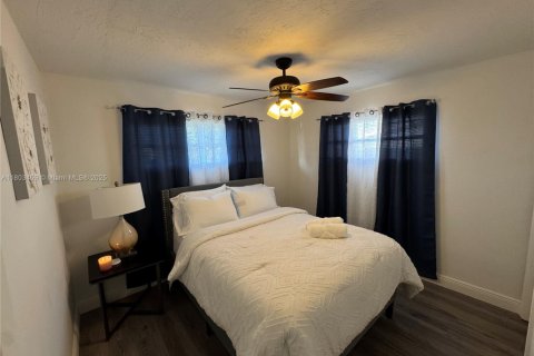 Villa ou maison à louer à Sunrise, Floride: 1 chambre № 1686131 - photo 5