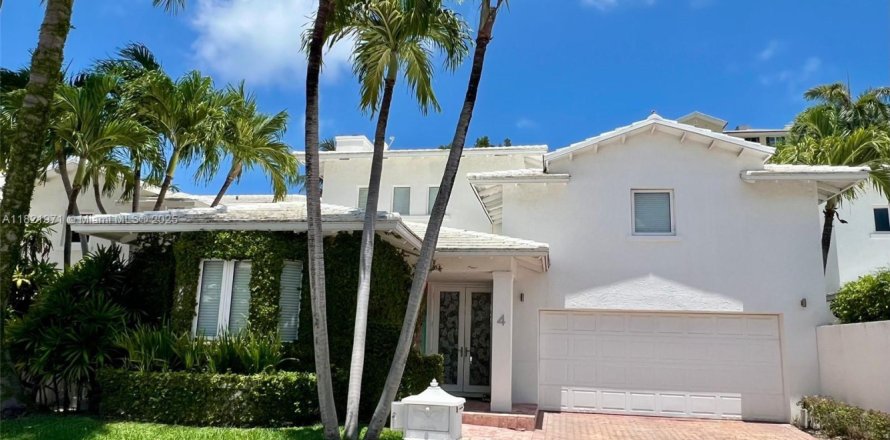 House in Key Biscayne, Florida 6 bedrooms, 372.26 sq.m. № 1786949