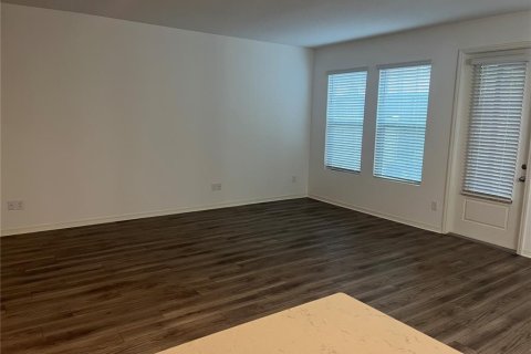 Adosado en alquiler en Apopka, Florida, 3 dormitorios, 200.48 m2 № 2094590 - foto 8